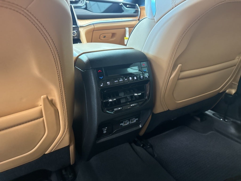 2024 Jeep Grand Cherokee L Summit