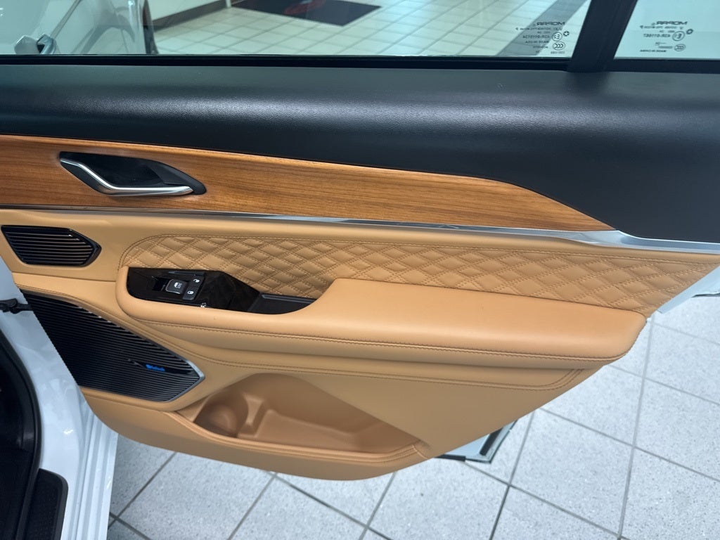 2024 Jeep Grand Cherokee L Summit