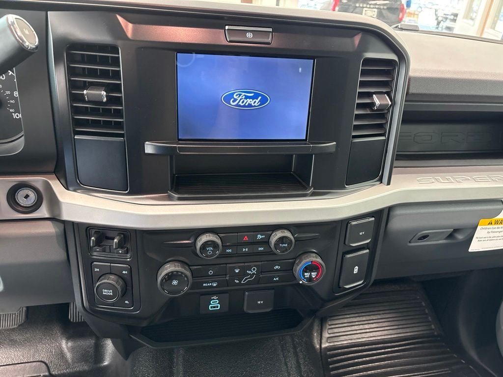 2026 Ford F-350SD DRW
