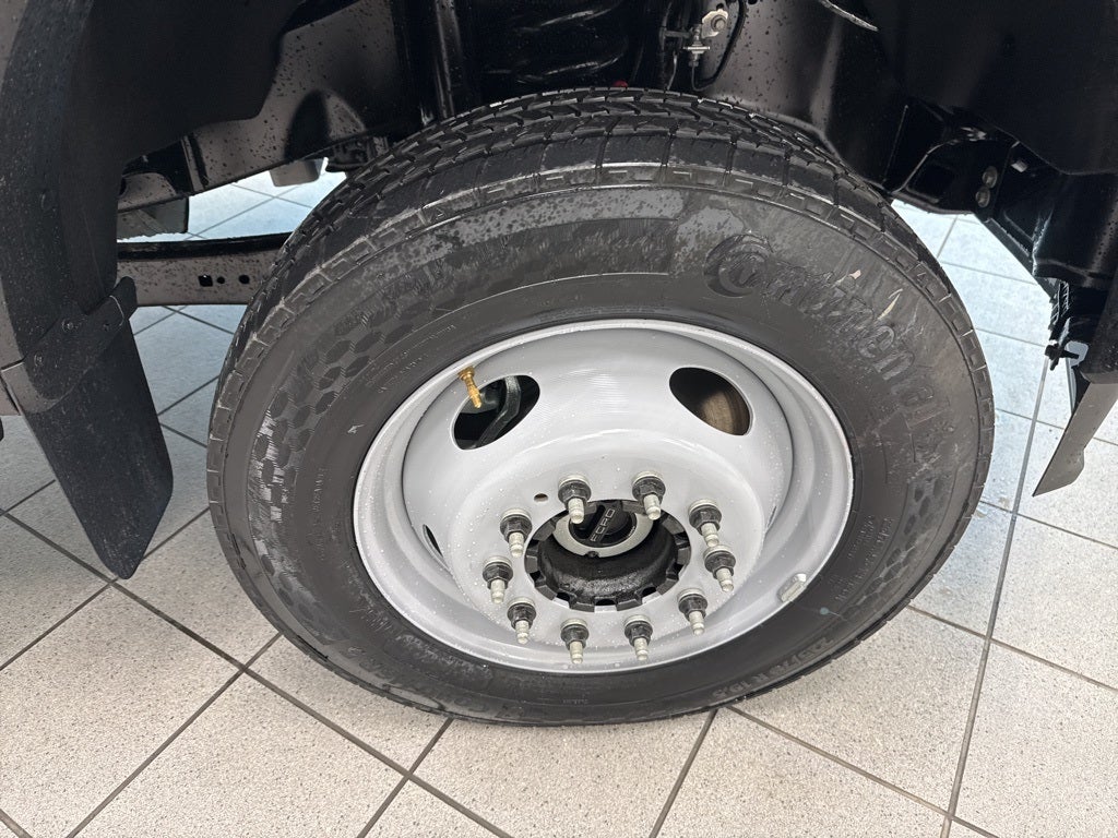 2026 Ford F-550SD DRW