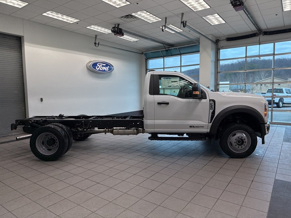 2026 Ford F-550SD DRW