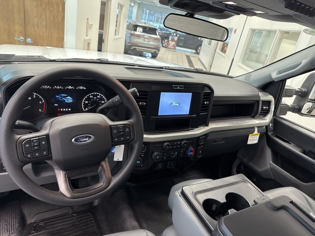 2026 Ford F-550SD DRW