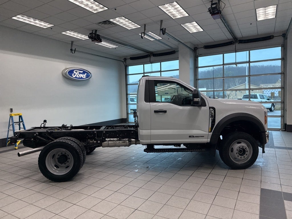 2026 Ford F-550SD DRW