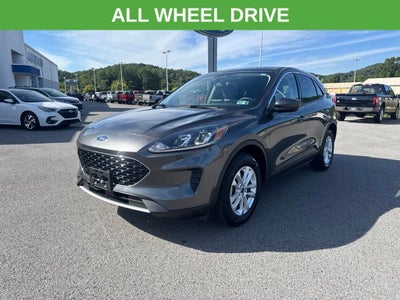 2020 Ford Escape SE
