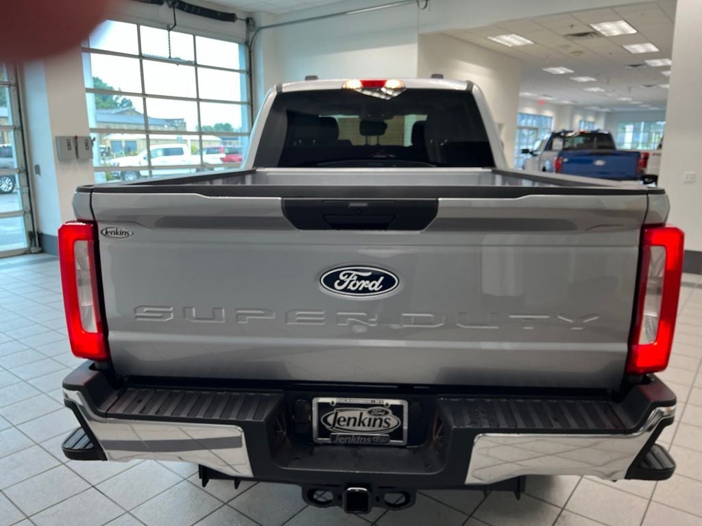 2027 Ford F-250SD XLT
