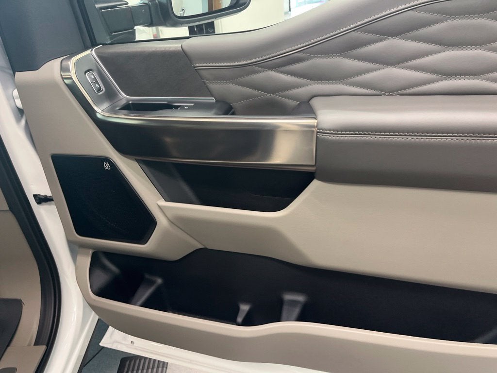 2027 Ford F-250SD Platinum