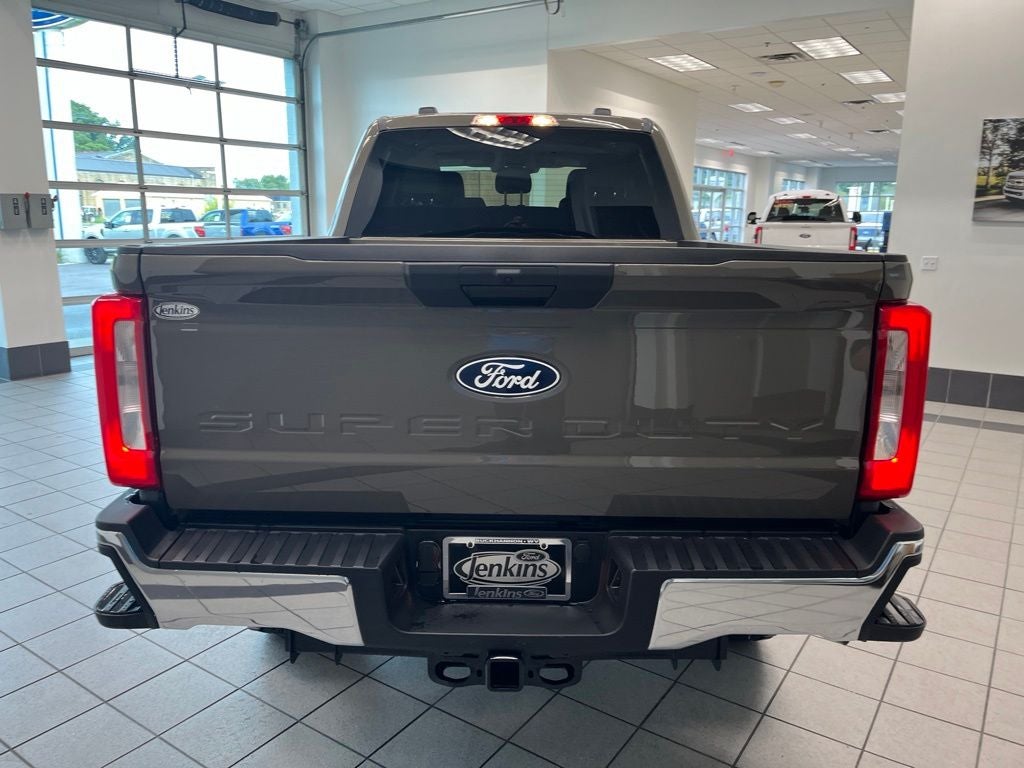 2027 Ford F-250SD XLT