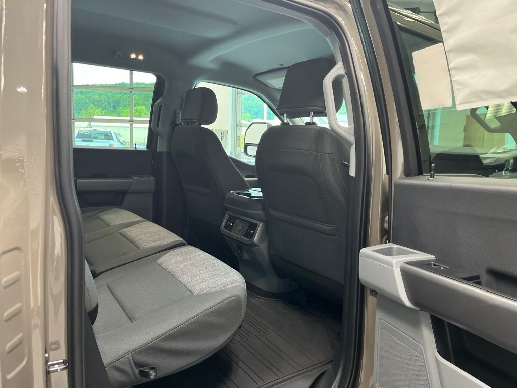 2027 Ford F-250SD XLT