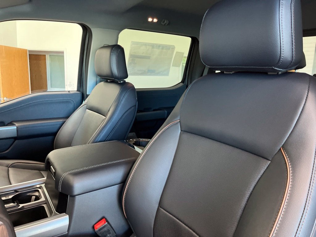 2027 Ford F-250SD F-250® Lariat®