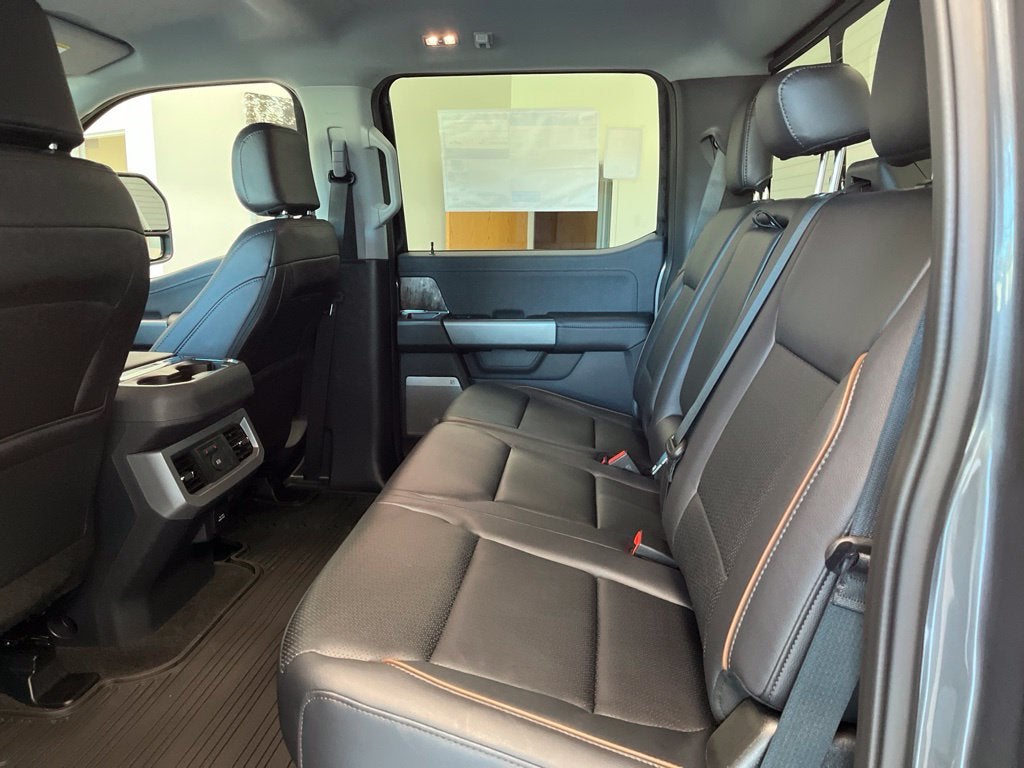 2027 Ford F-250SD F-250® Lariat®