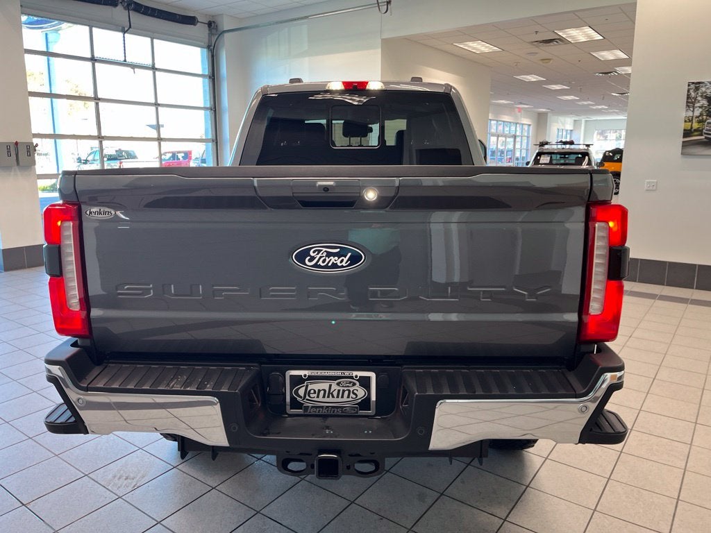 2027 Ford F-250SD F-250® Lariat®