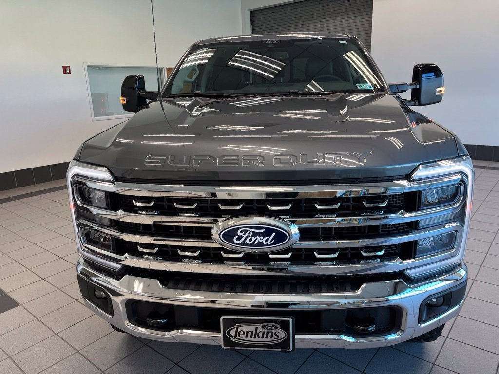 2027 Ford F-250SD F-250® Lariat®