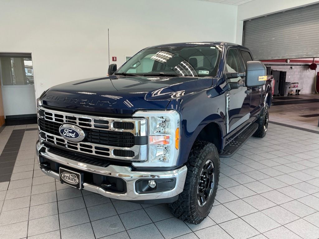 2027 Ford F-250SD XLT