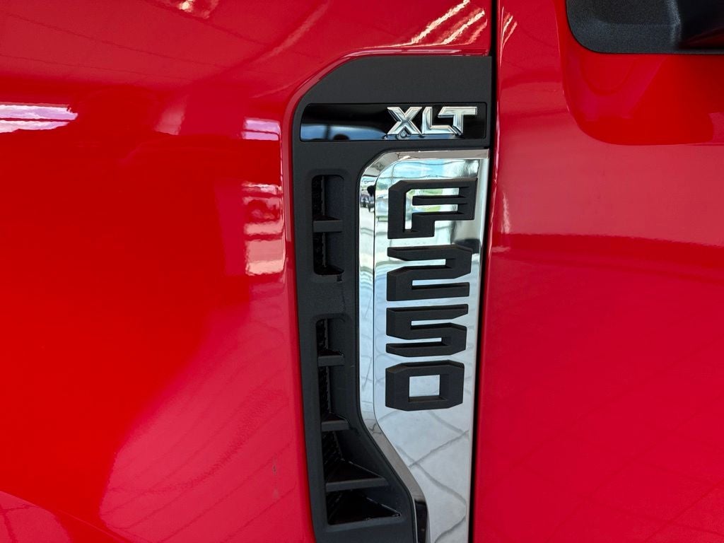 2026 Ford F-250SD XLT