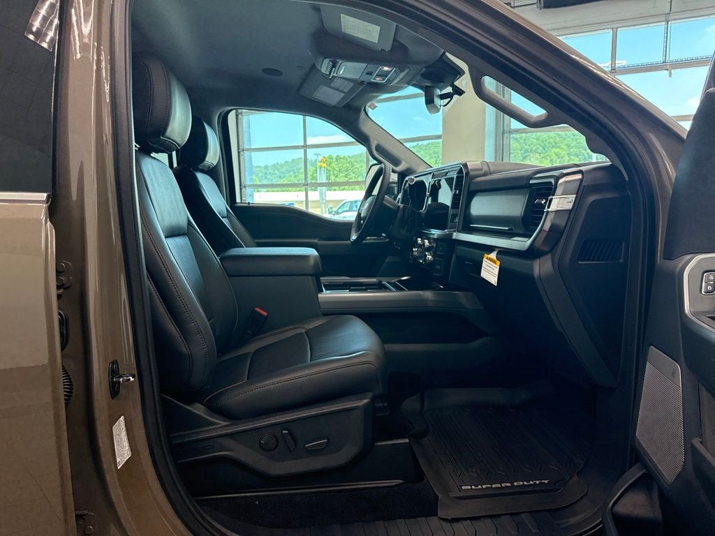 2026 Ford F-350SD F-350® Lariat®