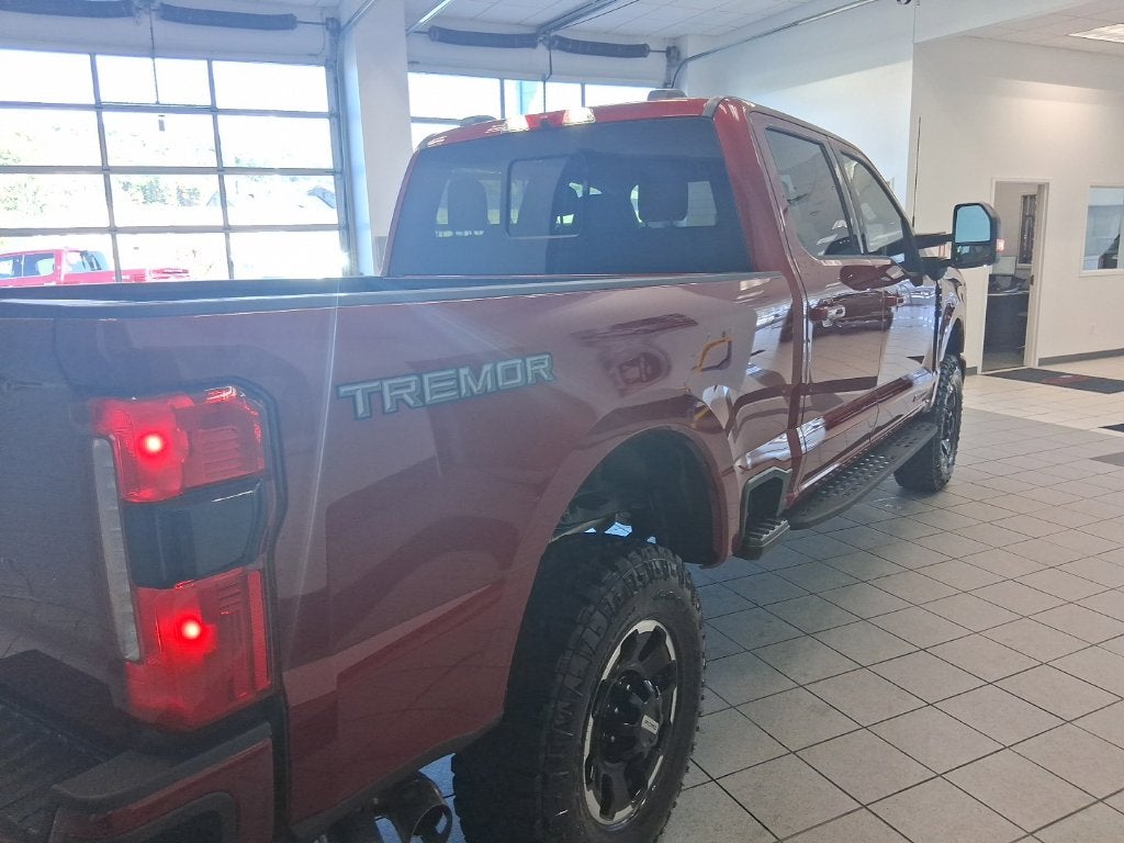 2027 Ford F-350SD XLT