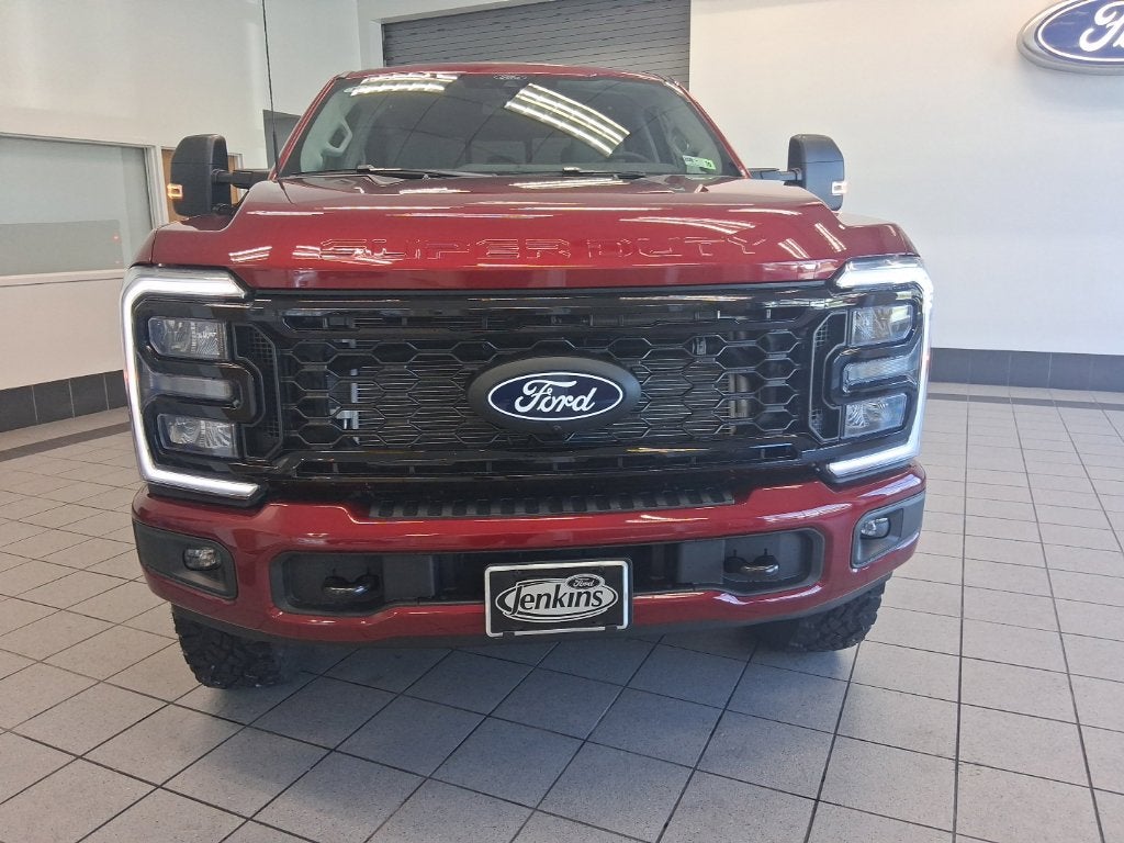 2027 Ford F-350SD XLT