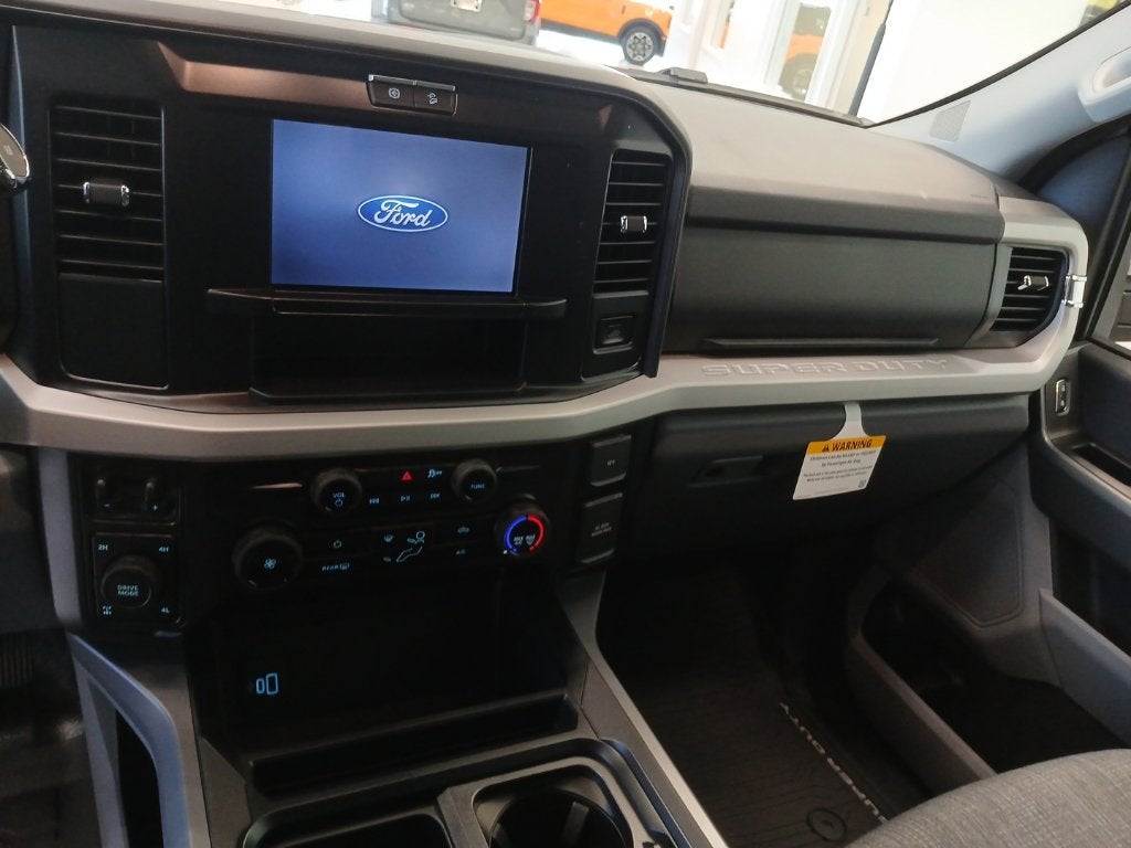2027 Ford F-350SD XLT
