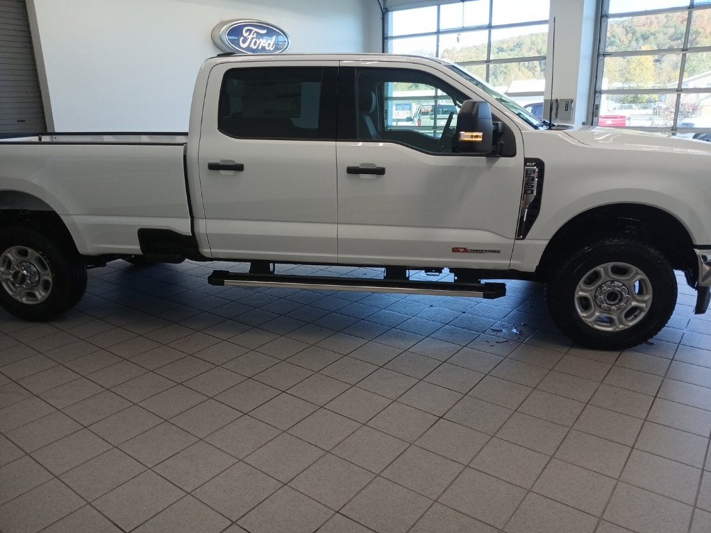 2027 Ford F-350SD XLT