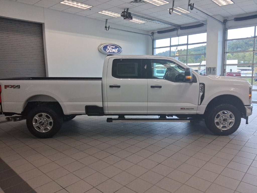 2027 Ford F-350SD XLT