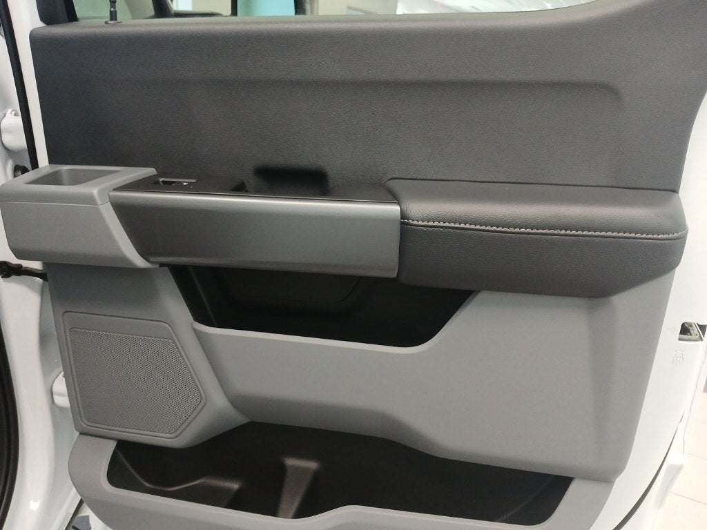 2027 Ford F-350SD XLT