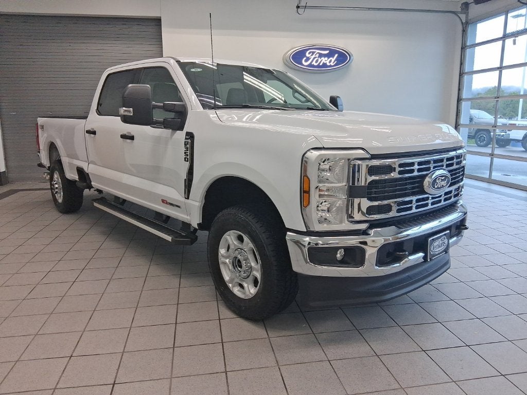 2027 Ford F-350SD XLT