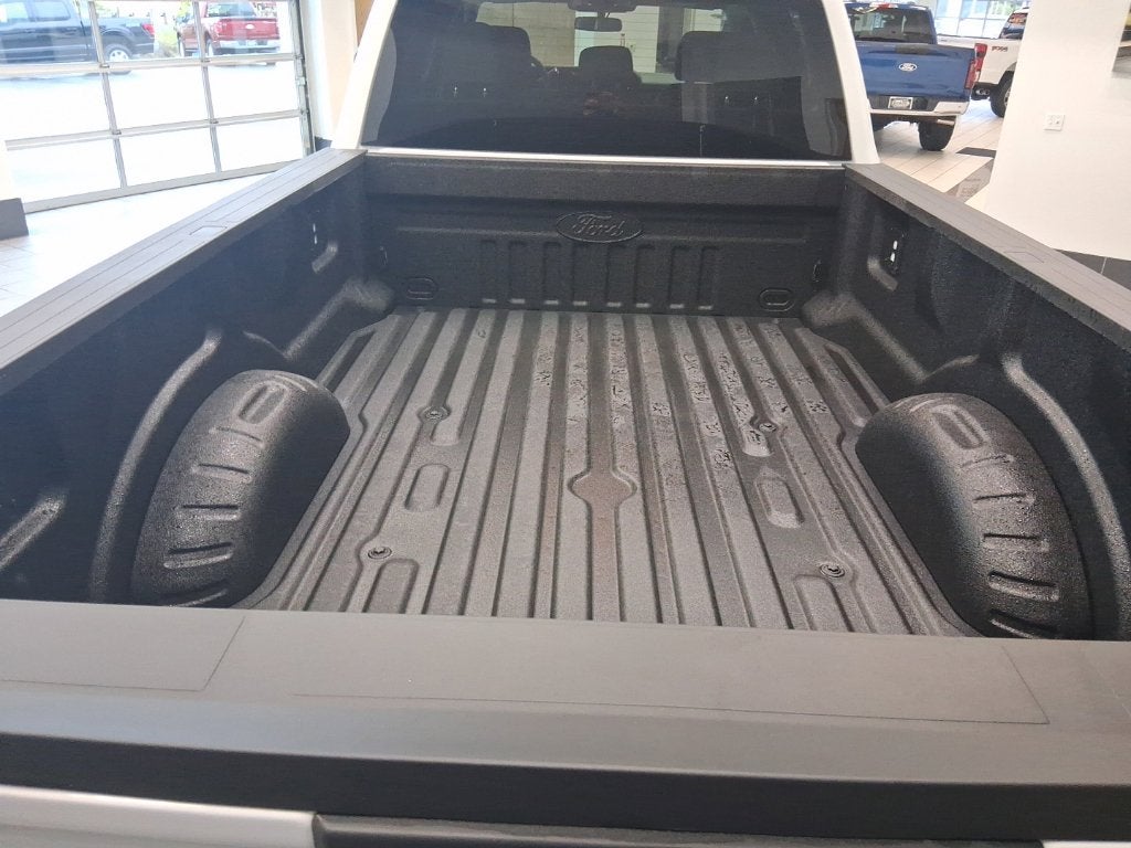 2027 Ford F-350SD XLT