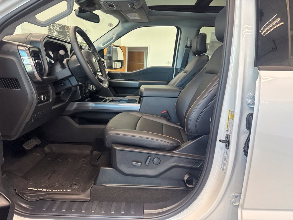 2027 Ford F-350SD Lariat