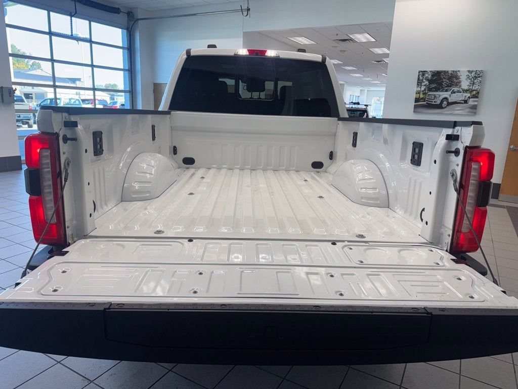 2027 Ford F-350SD Lariat
