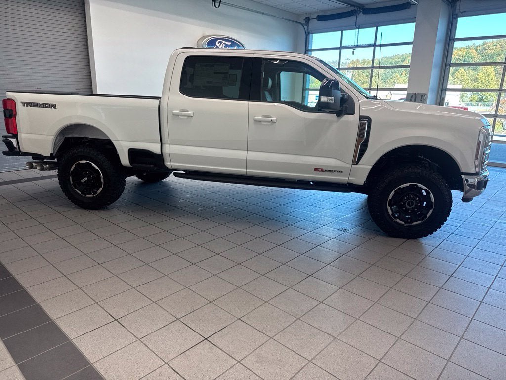 2027 Ford F-350SD Lariat