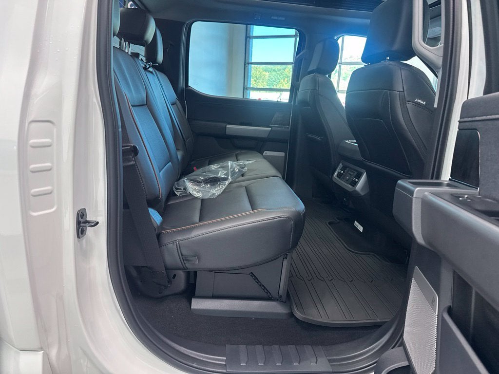 2027 Ford F-350SD Lariat