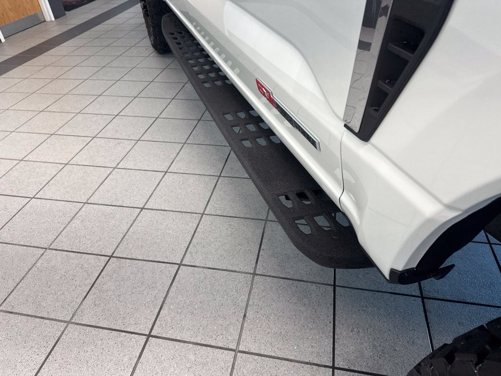 2027 Ford F-350SD Lariat