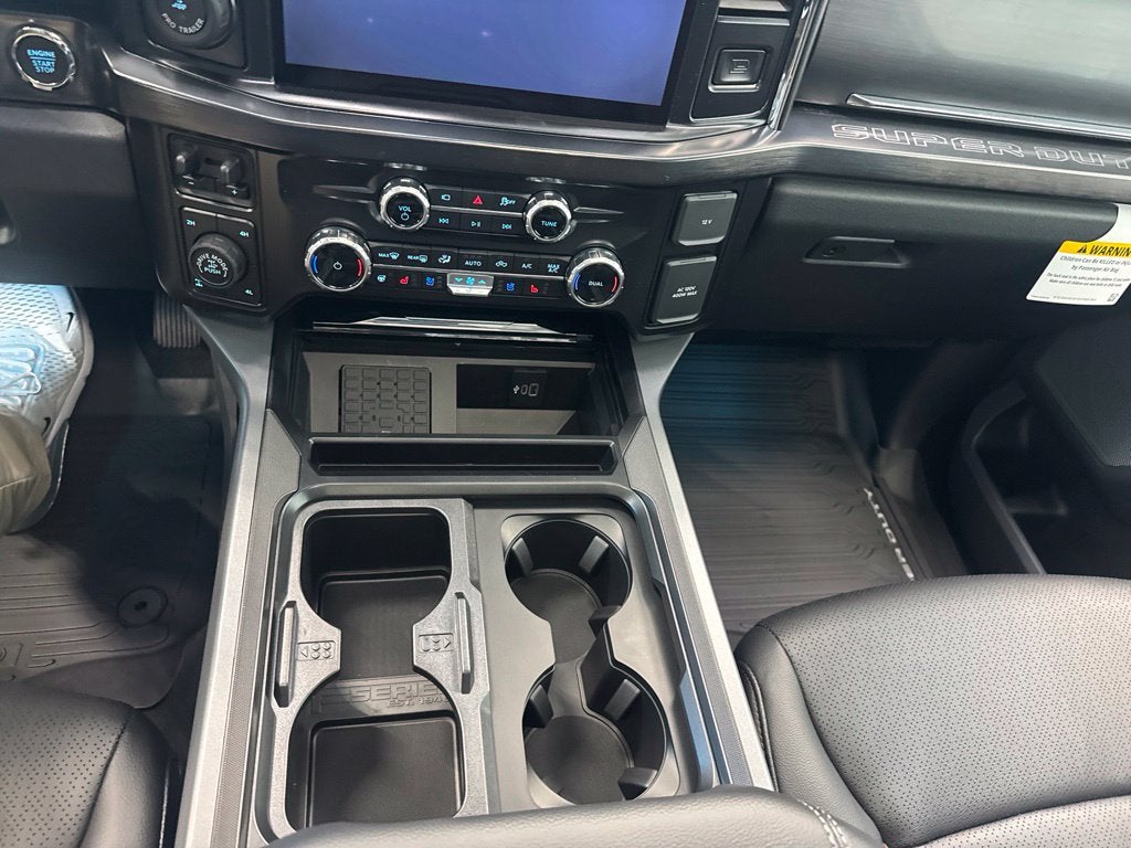 2027 Ford F-350SD Lariat