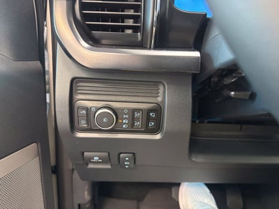 2027 Ford F-350SD Lariat