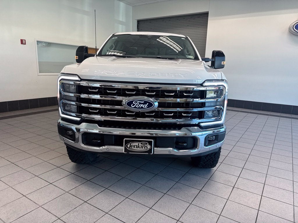 2027 Ford F-350SD Lariat