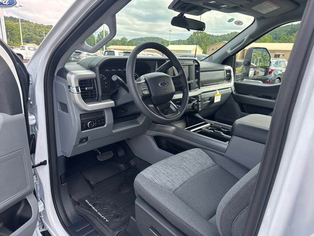 2026 Ford F-350SD XLT