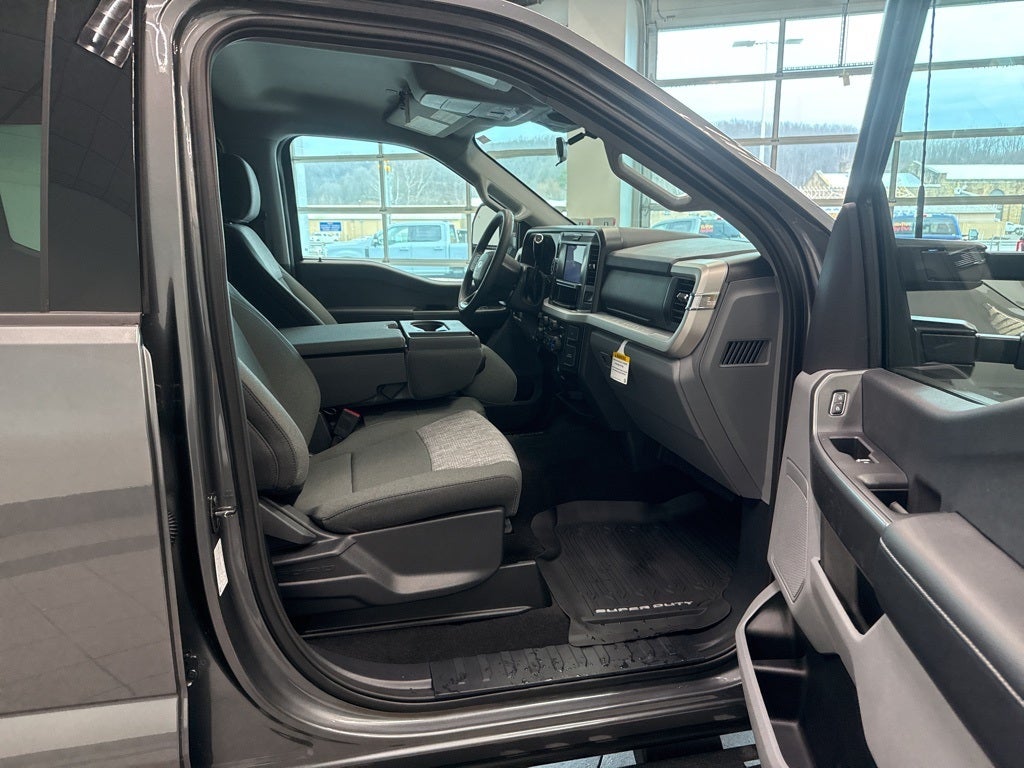 2026 Ford F-350SD F-350® XLT