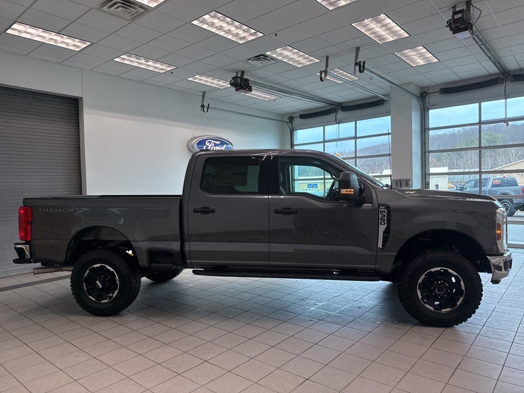 2026 Ford F-350SD F-350® XLT