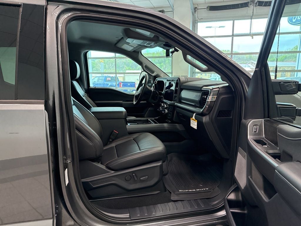 2026 Ford F-350SD F-350® Lariat®