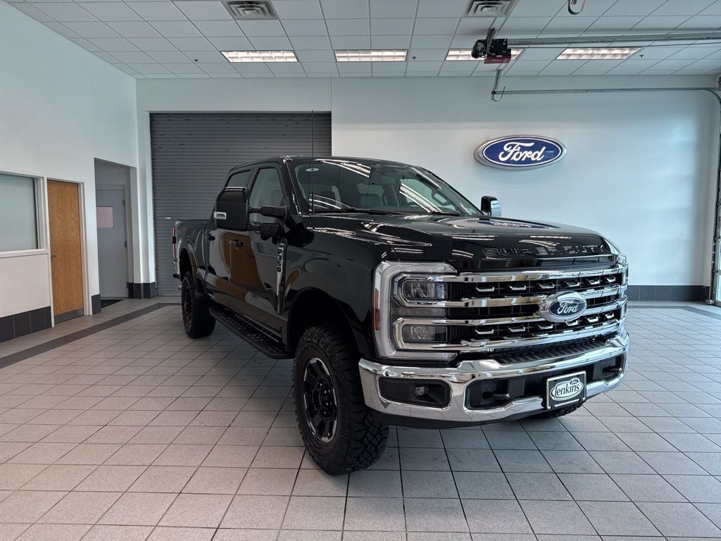 2026 Ford F-350SD F-350® Lariat®