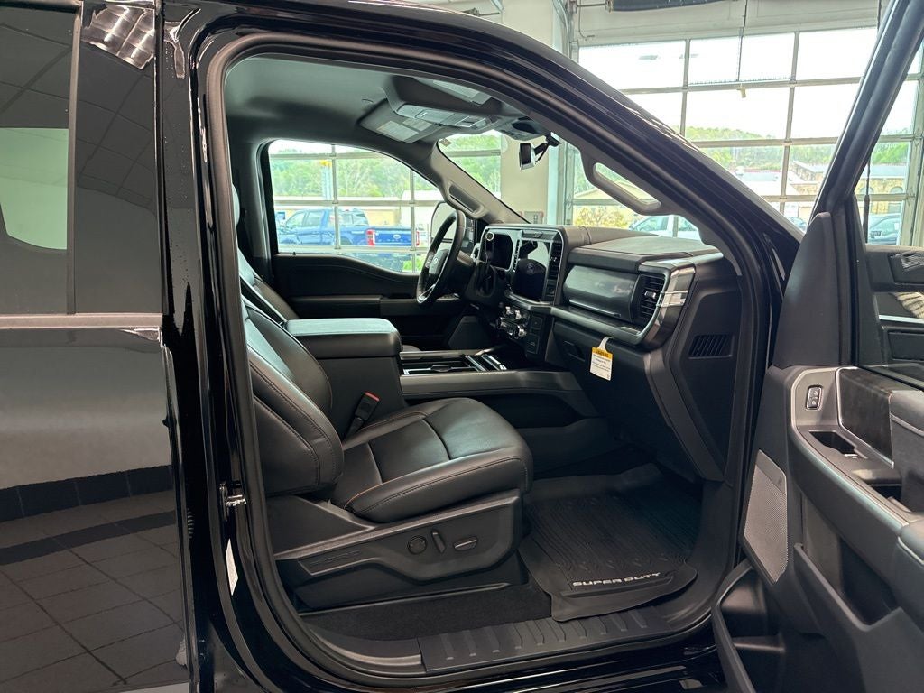 2026 Ford F-350SD F-350® Lariat®