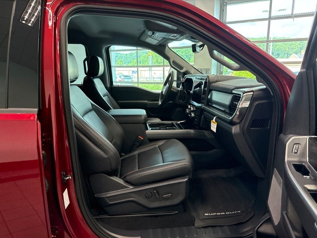 2026 Ford F-350SD F-350® Lariat®
