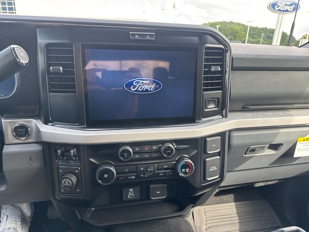 2026 Ford F-350SD XLT