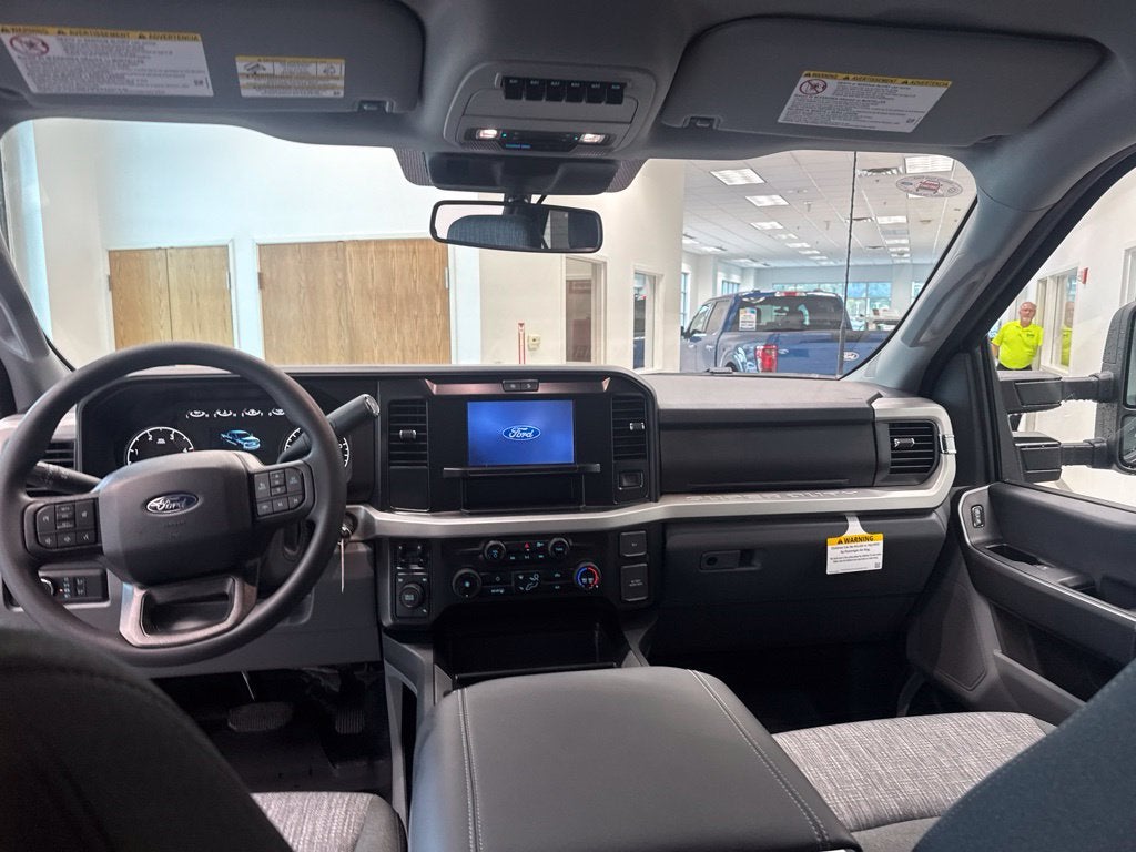 2027 Ford F-350SD XLT DRW