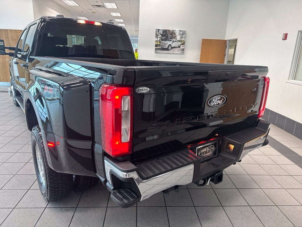 2027 Ford F-350SD XLT DRW