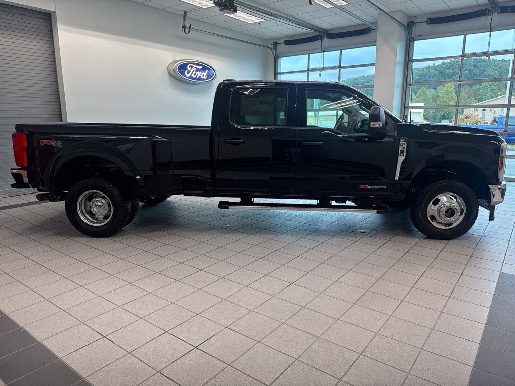 2027 Ford F-350SD XLT DRW