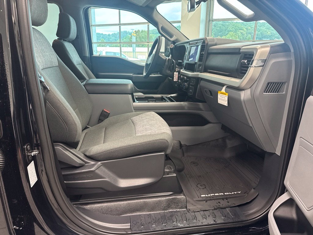 2027 Ford F-350SD XLT DRW