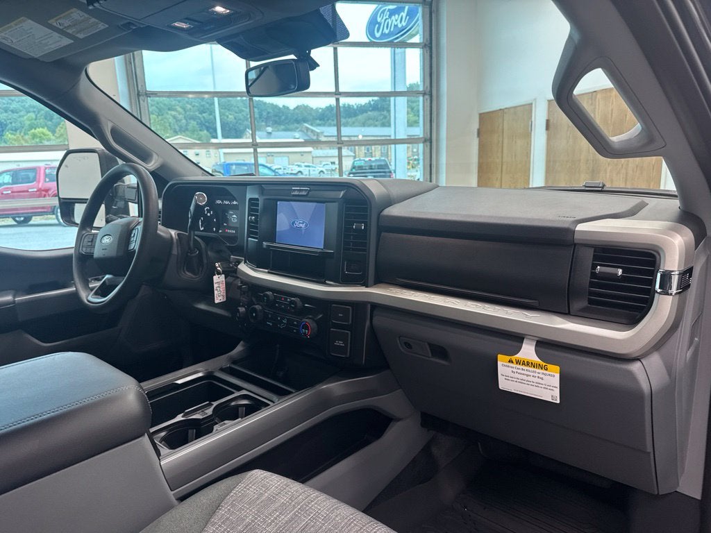 2027 Ford F-350SD XLT DRW