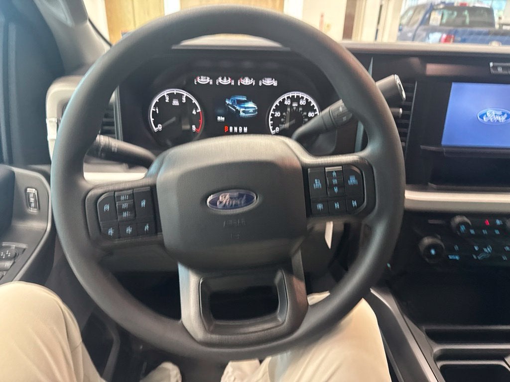 2027 Ford F-350SD XLT DRW