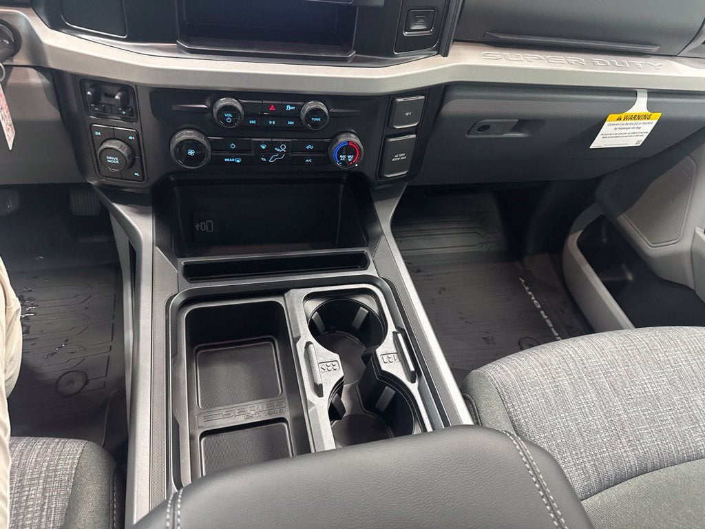 2027 Ford F-350SD XLT DRW